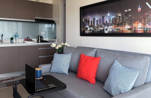 Santa Cruz Condominio | The Pendergast Place West Jones Residences