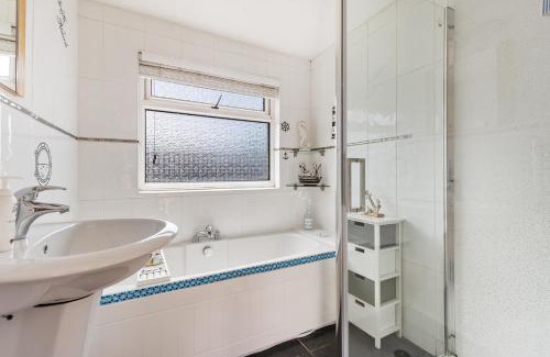 Tenby Casa | The Pennines - Close to town beach and shops
