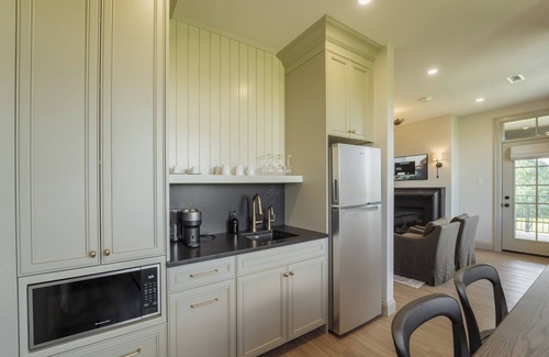 St. Mary's Apartamento | The Penrose Suites