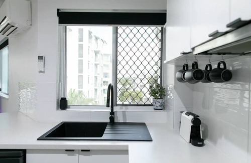 Mooloolaba Condominio | The Penthouse - Luxury Rooftop Living | Minutes from the Beach