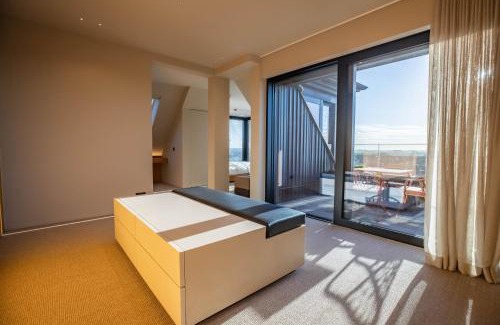 Cadzand-Bad Apartamento | The Penthouse Nami, Branding, Ultra Luxurious Japanese Design Sea View