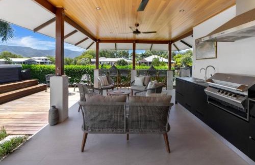 Trinity Beach Casa | The Peony Isle - Luxe Lakeside Haven with Pool & Spa