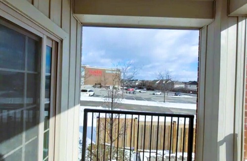 Kitchener Casa | The perfect Cozy Townhouse Near Every Convenience, Trails and Attractions!