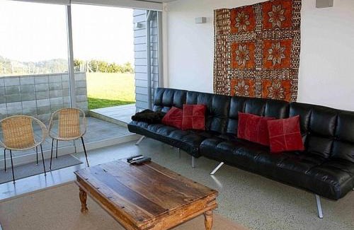 Matapouri Casa | The Perfect Degree - Sandy Bay Holiday Home