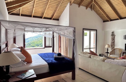 Spring Estate Casa | The perfect get away in the Caribbean for family and friends.