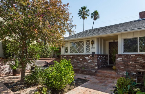 Burbank Casa | La escapada perfecta a un jardín encantado