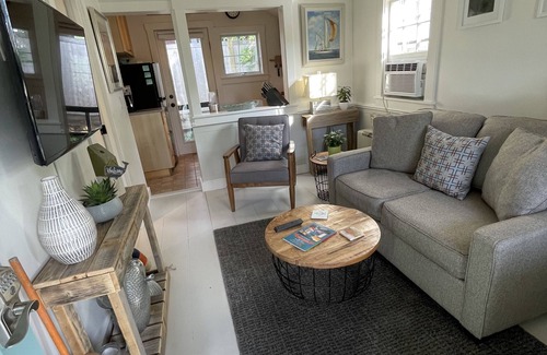 Provincetown Cabaña | The Perfect Private Gem Cottage with Parking