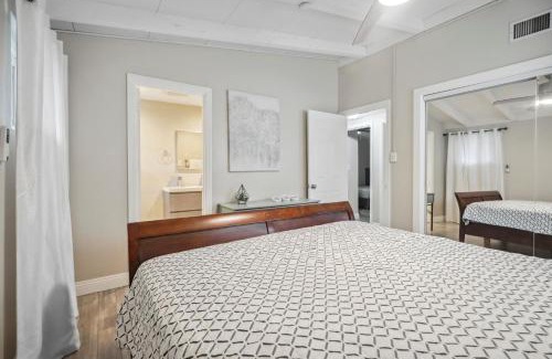 Santa Clarita Casa | The Perfect Vacation Spot Near Six Flags Magic Mountain