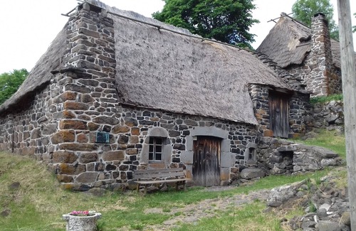 Aiguihe Apartamento | El Petit St Jacques a los pies de la Rocher d'Aiguilhe