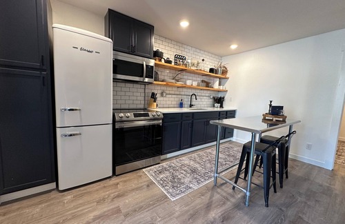 Dillon Apartamento | The Pheasant 1- A Fully Renovated Historic Apartment in charming Dillon, Montana