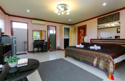 Hua Hin Hotel | The Phen House