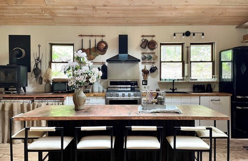 Wardensville Cabina | The Philosopher's Retreat