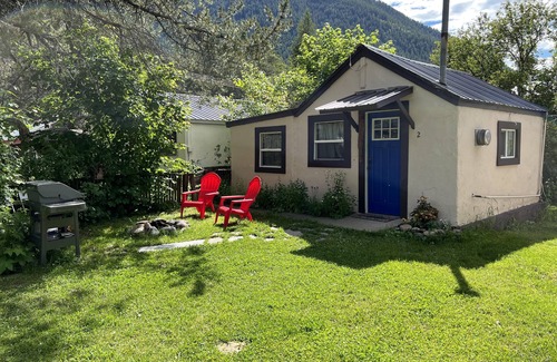 Whitefish Casa | The Pine Marten ~ Easy access to Glacier National Park