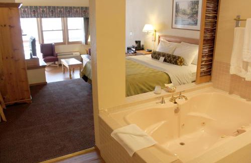 Bass Lake Complejo | The Pines Resort & Conference Center