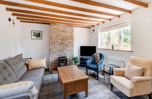 Cambridge Casa | The Pink Cottage