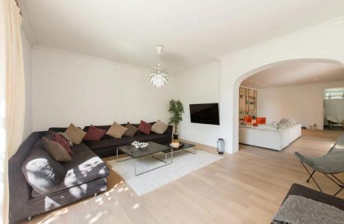 Ukkel Casa | The Pink House