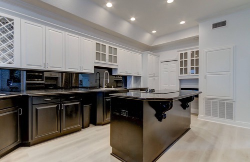 Belleair Beach Casa | The Pink Palace- Gulf front townhouse with private pool & large patio, sleeps 12