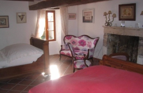 Azay-le-Ferron Casa | LA HABITACIÓN ROSADA *****