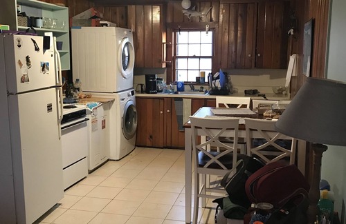 Kitty Hawk Cabaña | The Pirates' Retreat (2-Bedroom Cottage) - Pets Allowed by RedAwning