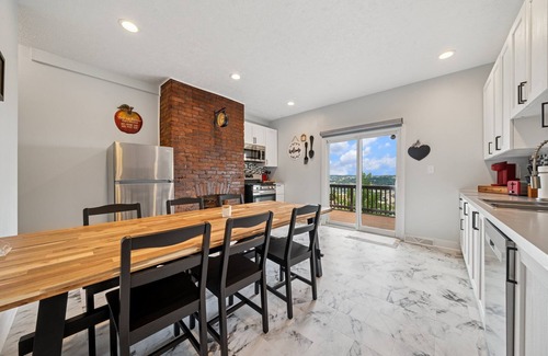 South Side Slopes Casa | The Pittsburgh Balcony House