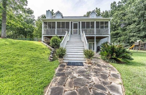 Eatonton Casa | The Place to Be: Lakefront, Hot Tub, Game Room