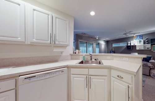 Plantations East Casa | The Plantations condo with sunroom - near beach