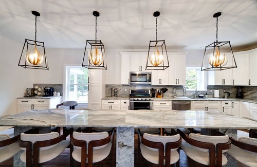 Tunkhannock Township Casa | The Poconest - Luxurious Mountain Mansion