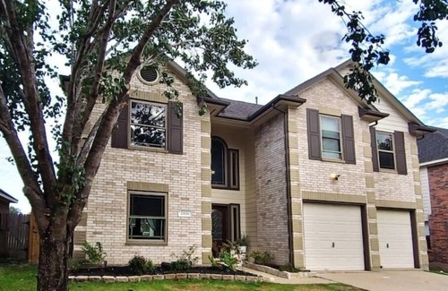 Clodine Casa | The Pond House