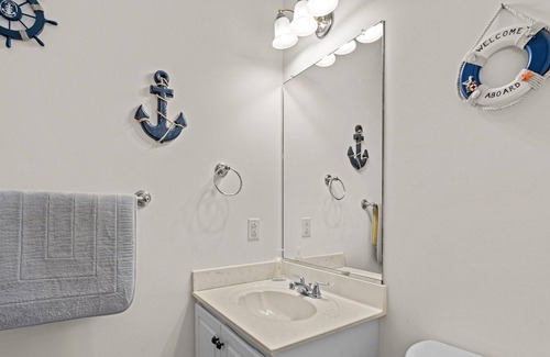 Corolla Casa | The Pony Tale, 4x4 Beach House with Ocean Views. Dog friendly.