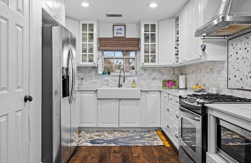West Oak Hill Casa | The Pool & Gaming Austin Retreat · 3 Bedroom Home, Pool, Hot Tub, Arcade & More