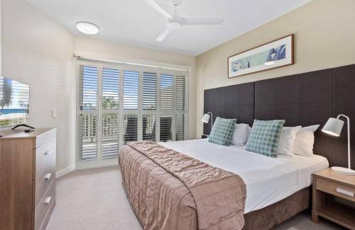 Kingscliff Apartamento | The Pool Resort Kingscliff - 1BR with Hinterland Views (5312) - Holiday Management Co.