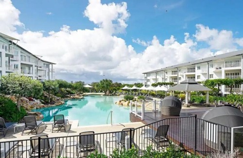 Kingscliff Apartamento | The Pool Resort Kingscliff - 2 BR Ocean Facing Apartment (6230) - Holiday Management Co.