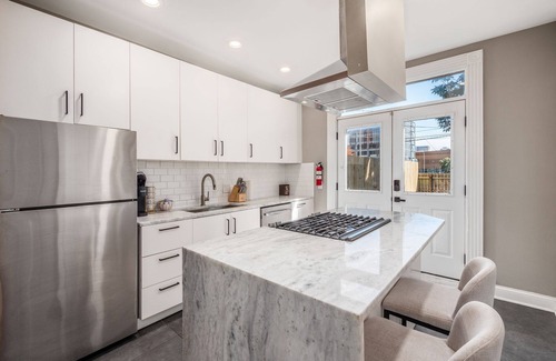 Downtown Columbus Casa | The Pop Fusion Pad in Short North