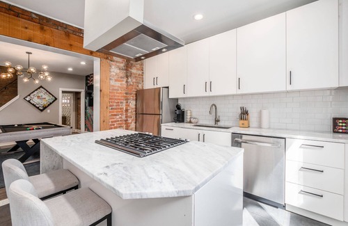 Downtown Columbus Casa | The Pop Fusion Pad in Short North