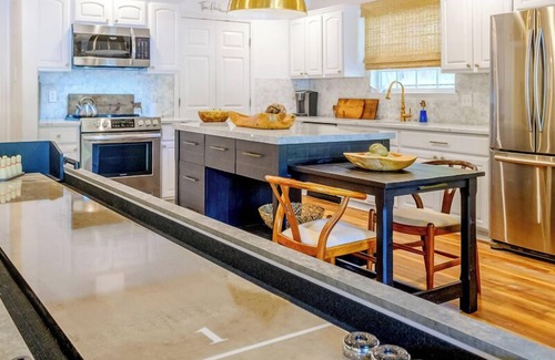 Biloxi Casa | The Porch House off Front Beach