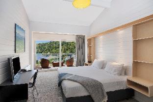 Portage Hotel | The Portage Resort