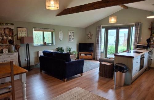 Carmarthen Casa | The Potting Shed And The Garden Shed Self Catering
