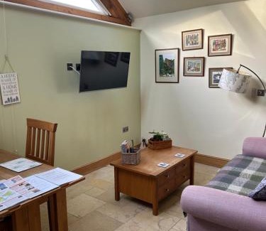 Warwick Apartamento | The Potting Shed