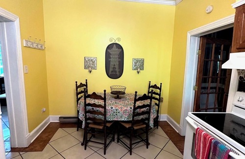 Leckie Casa | The Powerhouse Mansion is a Beautiful 9-bedroom estate in Maybeury with AC, WiFi