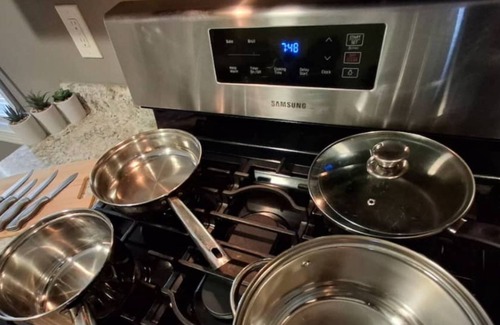 Mount Pleasant Apartamento | The Grande-Suite at Lower Atwells Ave 2B Apt P