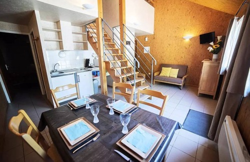 Aston Chalet De Esquí | Camping Le Pas de l'Ours *** - Entresuelo Chalet 6 Personas 3 Habitaciones Tipo B