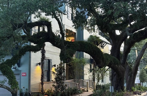 Biloxi Casa | The Pullman House #824 - Downtown Townhouse with Pool