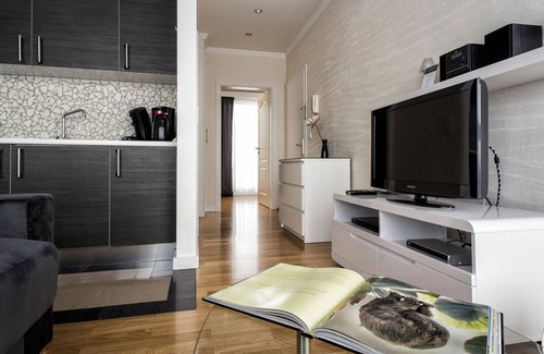 Gare Apartamento | The Queen Luxury Apartments - Villa Fiorita