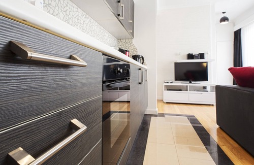 Gare Apartamento | The Queen Luxury Apartments - Villa Fiorita