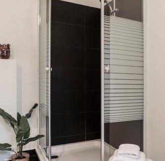 Gare Apartamento | The Queen Luxury Apartments - Villa Carlotta