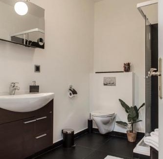 Gare Apartamento | The Queen Luxury Apartments - Villa Carlotta