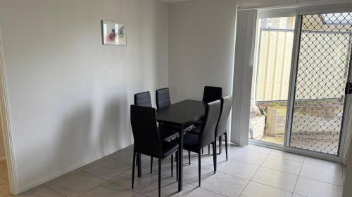Collingwood Park Casa | The Queen Nest Family House Unit 2