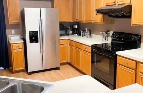 Lake Dallas Casa | The Quiet Lake Dallas House 3 Cal King Bds 5B/2Ba