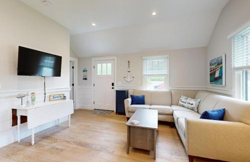 Orleans Casa | The Quintessential Cape Cottage