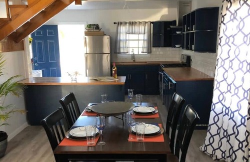 Dickenson Bay Casa | THE RADCLIFFE - Luxury townhome 7 mins walk to Beach, restaurants, bars.